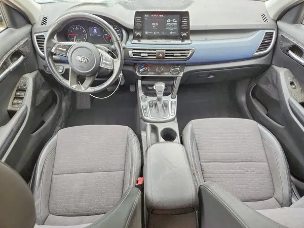 KNDEUCAA2M7181098 2021 KIA SELTOS - Image 8