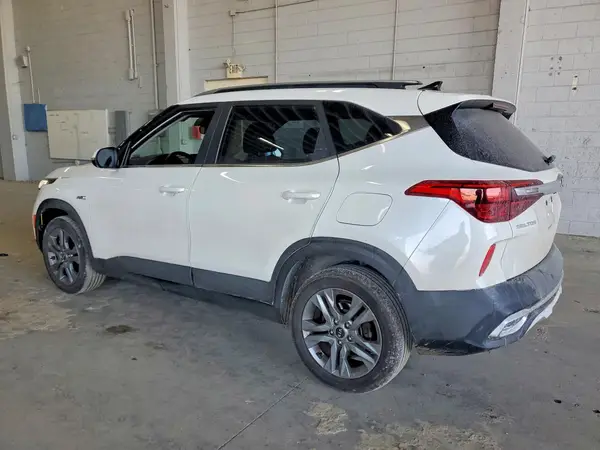 KNDEUCAA2M7186849 2021 KIA SELTOS - Image 2