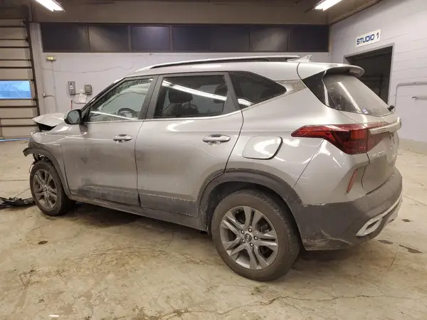 KNDEUCAA2M7219171 2021 KIA SELTOS - Image 2