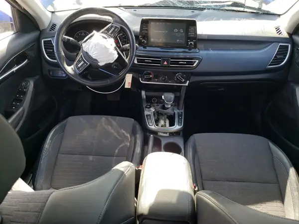 KNDEUCAA2M7221437 2021 KIA SELTOS - Image 8