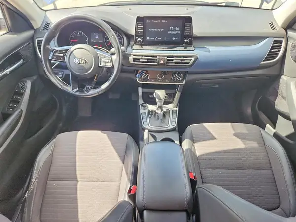 KNDEUCAA2M7224497 2021 KIA SELTOS - Image 8