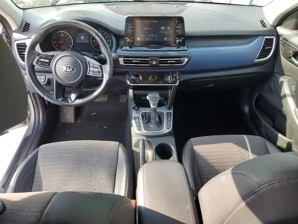 KNDEUCAA2M7232292 2021 KIA SELTOS - Image 8