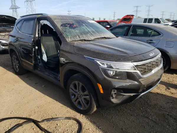 2023 KIA SELTOS COPART lot 68051004 auction photo 4