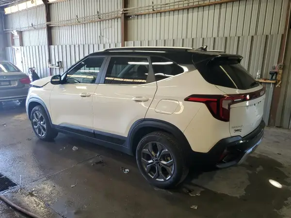 KNDEUCAA2R7548301 2024 KIA SELTOS - Image 2