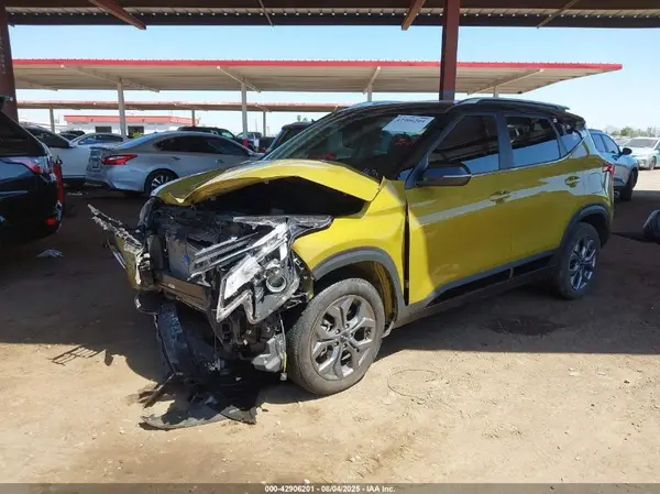 KNDEUCAA2R7550601 2024 KIA SELTOS - Image 2
