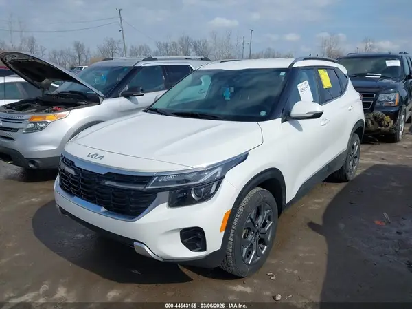 KNDEUCAA2R7617150 2024 KIA SELTOS - Image 2