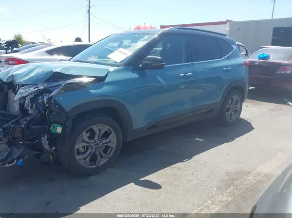 KNDEUCAA2R7621117 2024 KIA SELTOS - Image 2