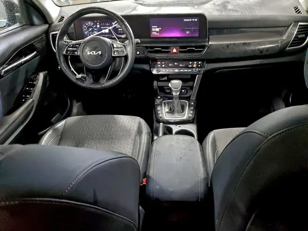 KNDEUCAA2R7662394 2024 KIA SELTOS - Image 8