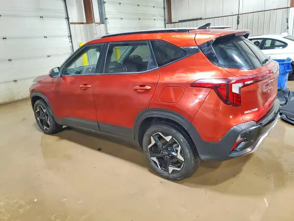 KNDEUCAA2S7702513 2025 KIA SELTOS - Image 2
