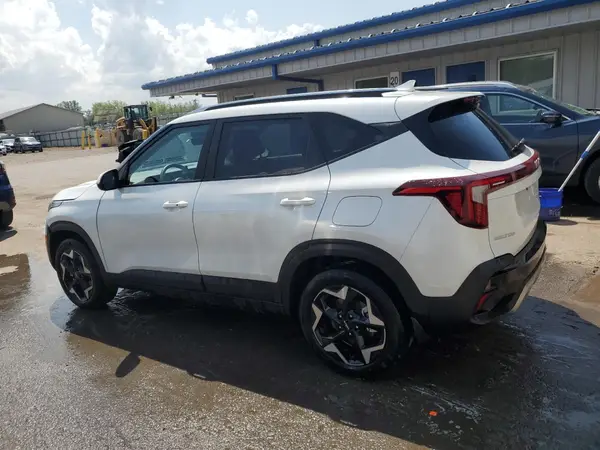 KNDEUCAA2S7724687 2025 KIA SELTOS - Image 2