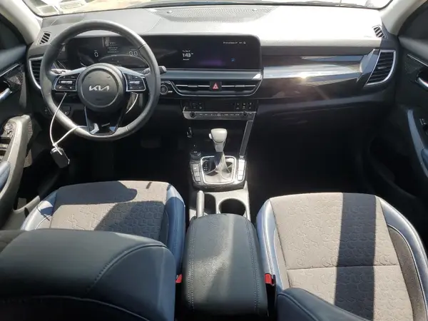 KNDEUCAA2S7724687 2025 KIA SELTOS - Image 8
