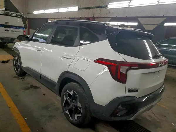 KNDEUCAA2S7797266 2025 KIA SELTOS - Image 2