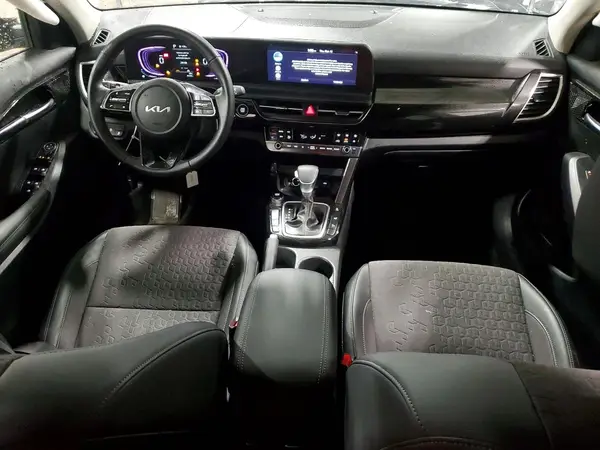 KNDEUCAA2T7851814 2026 KIA SELTOS - Image 8