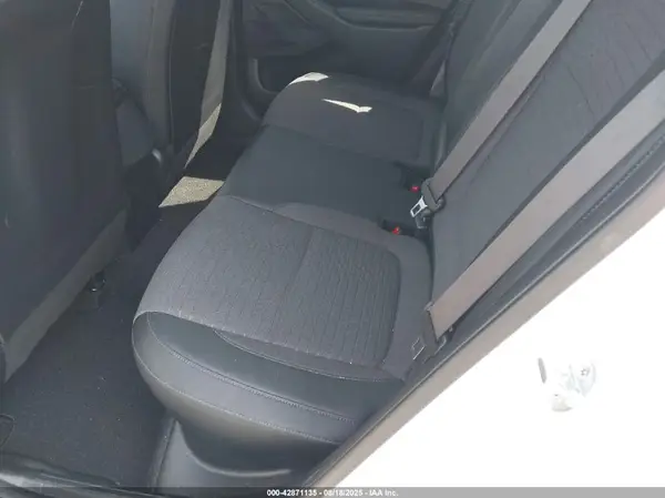 KNDEUCAA3M7072570 2021 KIA SELTOS - Image 8