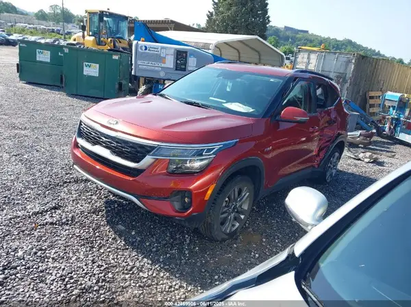 KNDEUCAA3M7073038 2021 KIA SELTOS - Image 2
