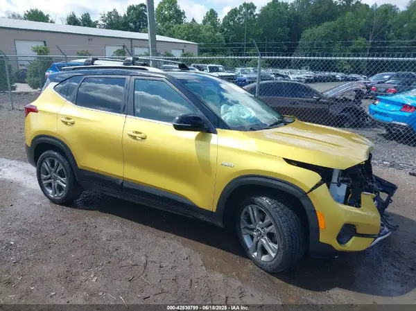 KNDEUCAA3M7080667 2021 KIA SELTOS - Image 1