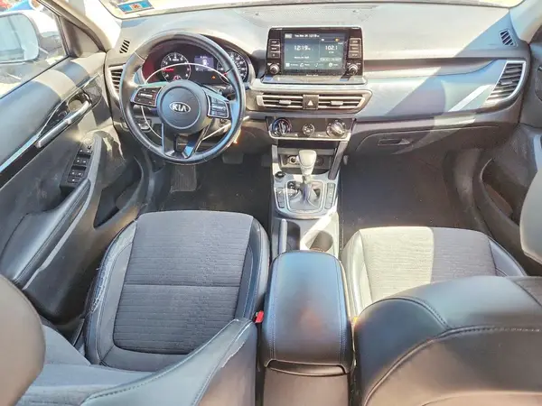 KNDEUCAA3M7100447 2021 KIA SELTOS - Image 8