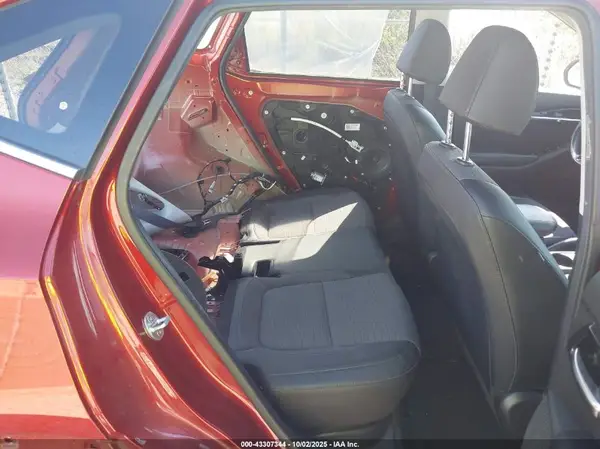 KNDEUCAA3M7104076 2021 KIA SELTOS - Image 8