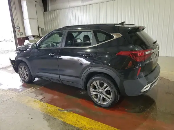 KNDEUCAA3M7132069 2021 KIA SELTOS - Image 2