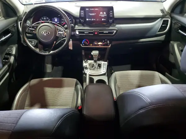 KNDEUCAA3M7132069 2021 KIA SELTOS - Image 8