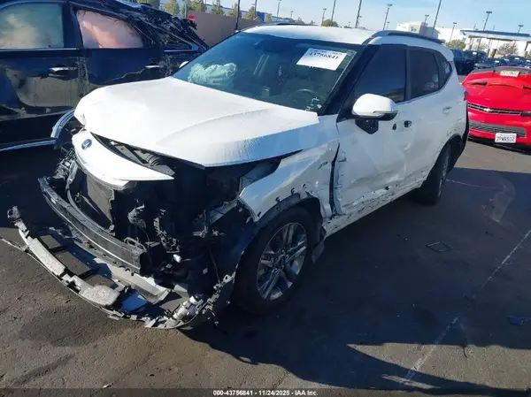 KNDEUCAA3M7147526 2021 KIA SELTOS - Image 2