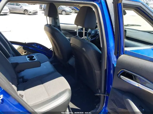 KNDEUCAA3M7155268 2021 KIA SELTOS - Image 8