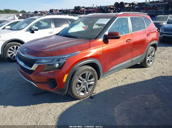 KNDEUCAA3M7159059 2021 KIA SELTOS - Image 2