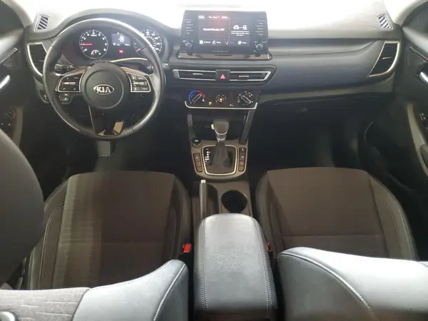 KNDEUCAA3M7166691 2021 KIA SELTOS - Image 8