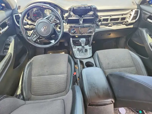 KNDEUCAA3M7174418 2021 KIA SELTOS - Image 8