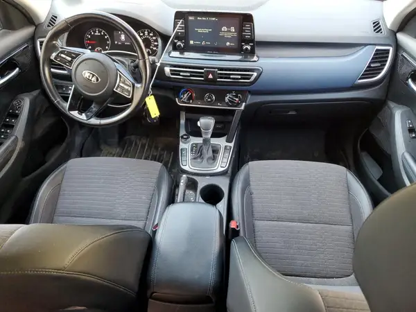 KNDEUCAA3M7184964 2021 KIA SELTOS - Image 8