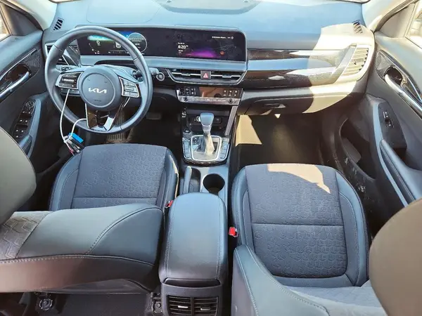 KNDEUCAA3R7523925 2024 KIA SELTOS - Image 8