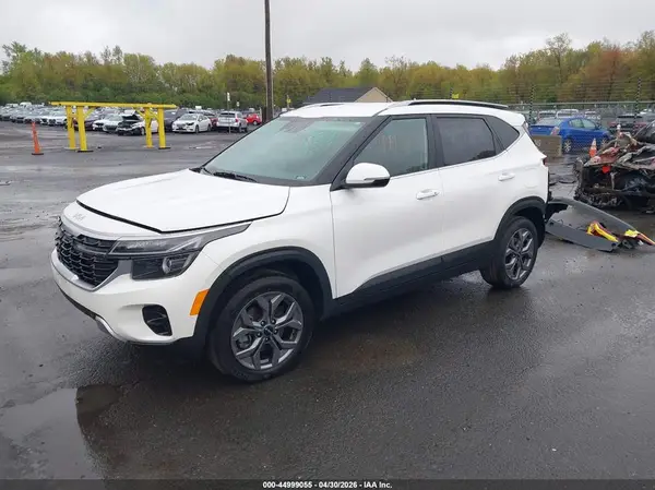 KNDEUCAA3R7639710 2024 KIA SELTOS - Image 2