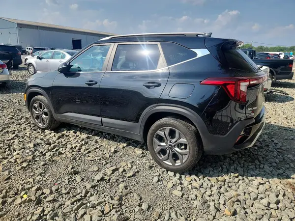 KNDEUCAA3R7664090 2024 KIA SELTOS - Image 2