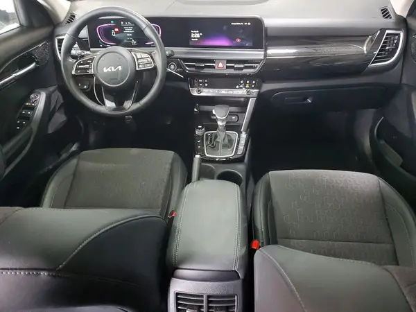 KNDEUCAA3S7681932 2025 KIA SELTOS - Image 8