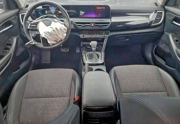 KNDEUCAA3S7749405 2025 KIA SELTOS - Image 8