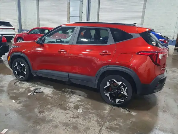 KNDEUCAA3S7767189 2025 KIA SELTOS - Image 2