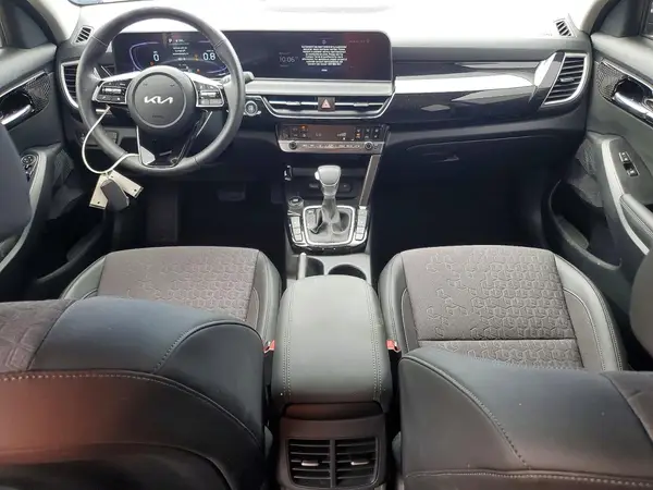 KNDEUCAA3T7927685 2026 KIA SELTOS - Image 8