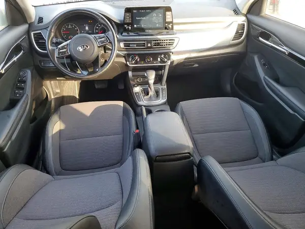 KNDEUCAA4M7073534 2021 KIA SELTOS - Image 8