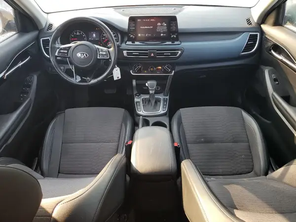 KNDEUCAA4M7101428 2021 KIA SELTOS - Image 8