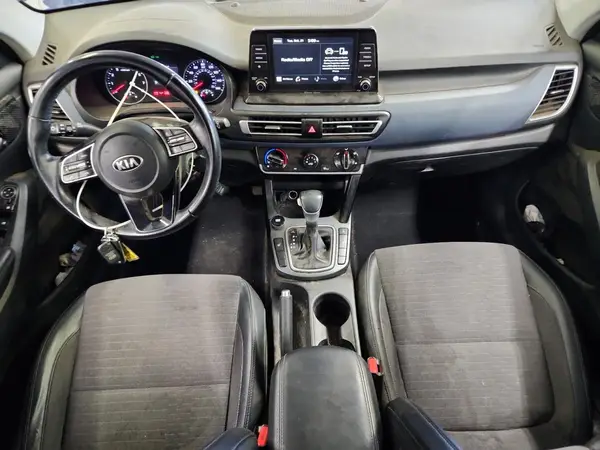 KNDEUCAA4M7124756 2021 KIA SELTOS - Image 8