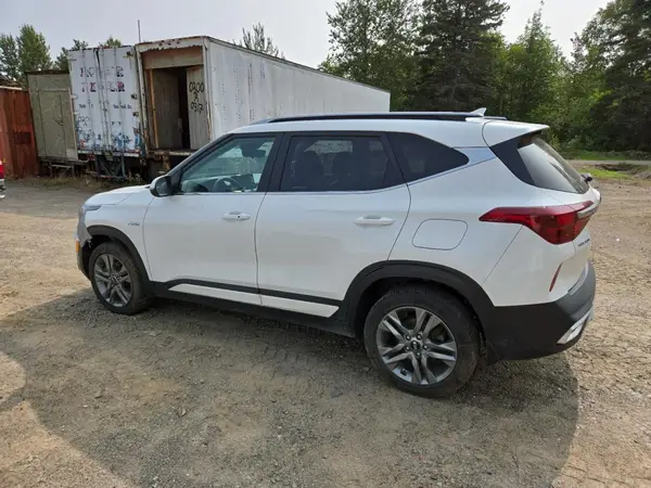 KNDEUCAA4M7133926 2021 KIA SELTOS - Image 2
