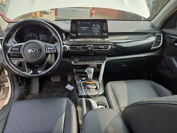 KNDEUCAA4M7133926 2021 KIA SELTOS - Image 8