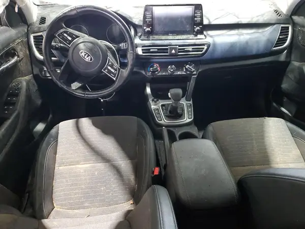 KNDEUCAA4M7138978 2021 KIA SELTOS - Image 8