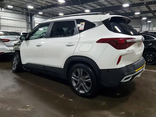 KNDEUCAA4M7140181 2021 KIA SELTOS - Image 2