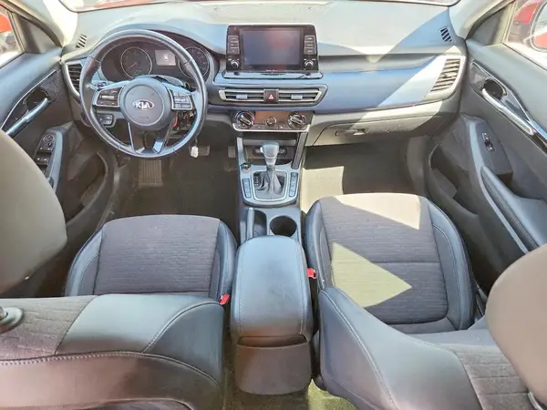KNDEUCAA4M7156221 2021 KIA SELTOS - Image 8