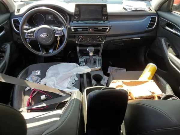 KNDEUCAA4M7167428 2021 KIA SELTOS - Image 8