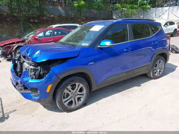 KNDEUCAA4M7171253 2021 KIA SELTOS - Image 2