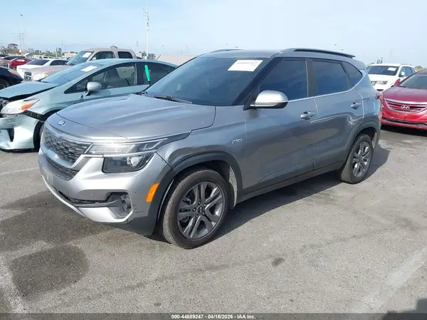 KNDEUCAA4M7178011 2021 KIA SELTOS - Image 2