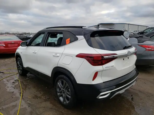 KNDEUCAA4M7186593 2021 KIA SELTOS - Image 2