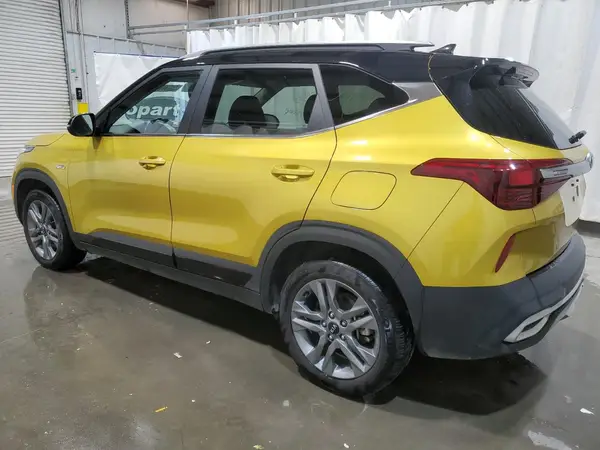 KNDEUCAA4M7223027 2021 KIA SELTOS - Image 2
